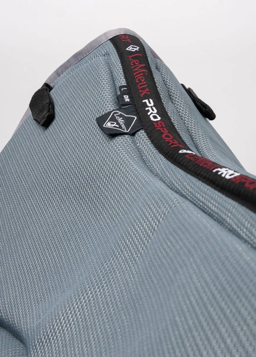 LeMieux Ultra Mesh Dressage Square - Grey 6 LeMieux Ultra Mesh Dressage Square - Grey - Image 4