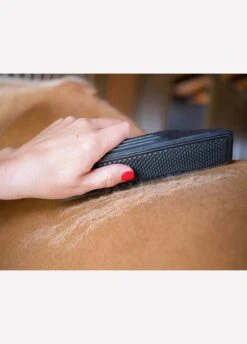 KM Elite Strip Hair Gentle Groomer - Equine -Equestrian Supply Store striphair3.rdy